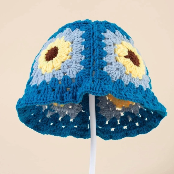 Handmade Sunflower Floral Crochet bucket hat - Picture 3 of 4